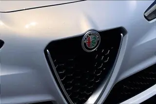 Alfa Romeo Giulia 2022 Ti 4dr Sedan