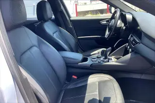 Alfa Romeo Giulia 2022 Ti 4dr Sedan