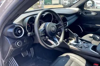 Alfa Romeo Giulia 2022 Ti 4dr Sedan