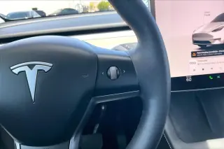 Tesla Model Y 2023 AWD Long Range 4dr Crossover