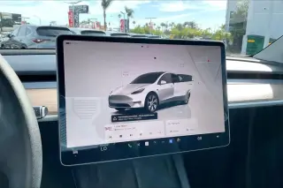 Tesla Model Y 2023 AWD Long Range 4dr Crossover