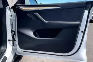 Tesla Model Y 2023 AWD Long Range 4dr Crossover