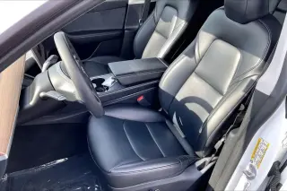 Tesla Model Y 2023 AWD Long Range 4dr Crossover