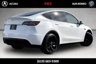 Tesla Model Y 2023 AWD Long Range 4dr Crossover