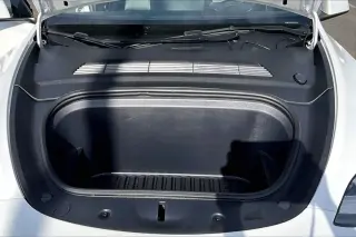 Tesla Model Y 2023 AWD Long Range 4dr Crossover