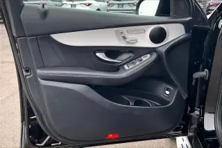 Mercedes-Benz GLC 2022 GLC 300 4dr SUV