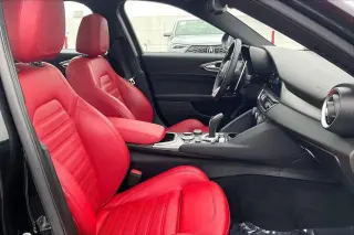 Alfa Romeo Giulia 2024 AWD Veloce 4dr Sedan