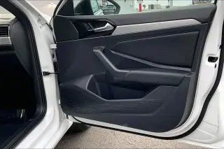 Volkswagen Jetta 2019 R-Line 4dr Sedan ULEV