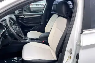 Volkswagen Jetta 2019 R-Line 4dr Sedan ULEV
