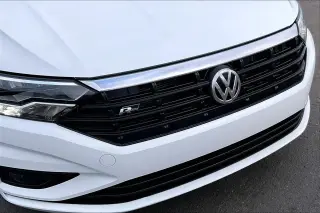 Volkswagen Jetta 2019 R-Line 4dr Sedan ULEV