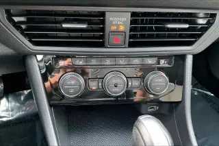 Volkswagen Jetta 2019 R-Line 4dr Sedan ULEV