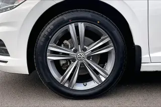 Volkswagen Jetta 2019 R-Line 4dr Sedan ULEV
