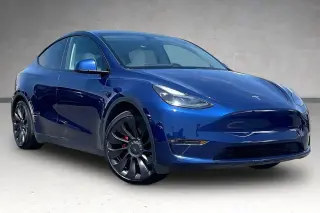 Tesla Model Y 2023 AWD Performance 4dr Crossover