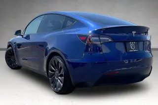 Tesla Model Y 2023 AWD Performance 4dr Crossover