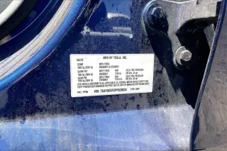 Tesla Model Y 2023 AWD Performance 4dr Crossover