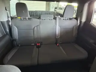 Chevrolet Silverado 1500 2025 4x4 Custom 4dr Crew Cab 5.8 ft. SB