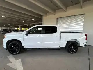Chevrolet Silverado 1500 2025 4x4 Custom 4dr Crew Cab 5.8 ft. SB