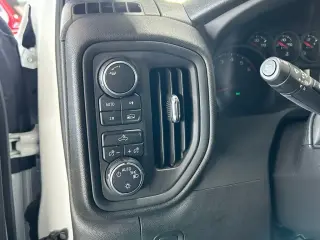 Chevrolet Silverado 1500 2025 4x4 Custom 4dr Crew Cab 5.8 ft. SB