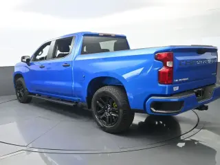 Chevrolet Silverado 1500 2025 4x2 Custom 4dr Crew Cab 5.8 ft. SB