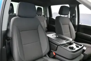 Chevrolet Silverado 1500 2025 4x2 Custom 4dr Crew Cab 5.8 ft. SB