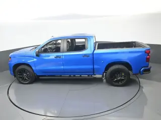 Chevrolet Silverado 1500 2025 4x2 Custom 4dr Crew Cab 5.8 ft. SB
