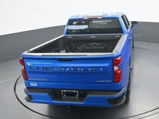 Chevrolet Silverado 1500 2025 4x2 Custom 4dr Crew Cab 5.8 ft. SB