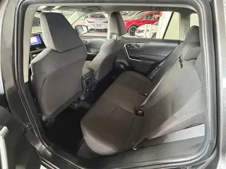 Toyota RAV4 2025 LE 4dr SUV