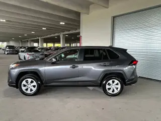 Toyota RAV4 2025 LE 4dr SUV
