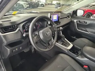 Toyota RAV4 2025 LE 4dr SUV