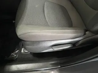Toyota RAV4 2025 LE 4dr SUV