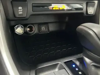 Toyota RAV4 2025 LE 4dr SUV