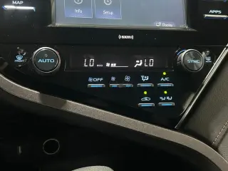 Toyota Camry Hybrid 2020 LE 4dr Sedan