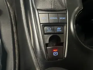 Toyota Camry Hybrid 2020 LE 4dr Sedan
