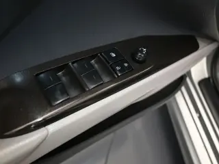 Toyota Camry 2021 AWD SE 4dr Sedan