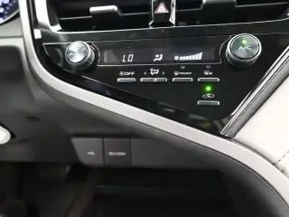 Toyota Camry 2021 AWD SE 4dr Sedan