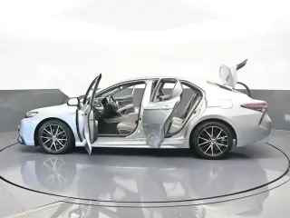 Toyota Camry 2021 AWD SE 4dr Sedan