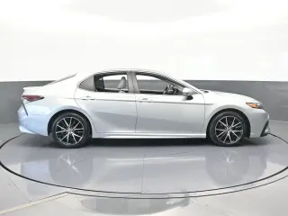 Toyota Camry 2021 AWD SE 4dr Sedan
