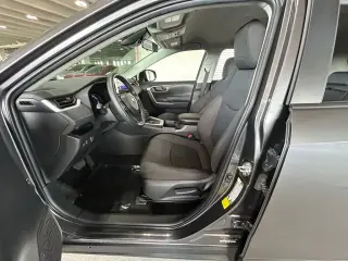 Toyota RAV4 Hybrid 2025 AWD LE 4dr SUV