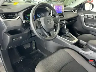 Toyota RAV4 Hybrid 2025 AWD LE 4dr SUV