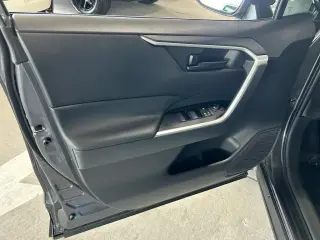 Toyota RAV4 Hybrid 2025 AWD LE 4dr SUV