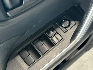 Toyota RAV4 Hybrid 2025 AWD LE 4dr SUV