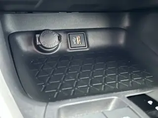 Toyota RAV4 Hybrid 2025 AWD LE 4dr SUV