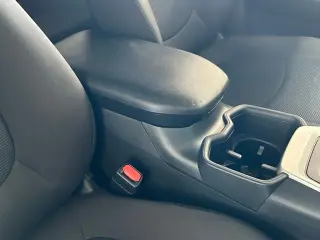 Toyota RAV4 Hybrid 2025 AWD LE 4dr SUV