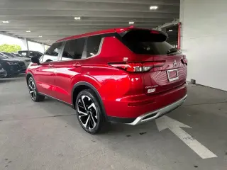Mitsubishi Outlander 2024 SE 4dr SUV