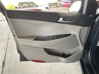 Hyundai TUCSON 2021 SE 4dr SUV