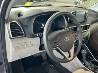 Hyundai TUCSON 2021 SE 4dr SUV