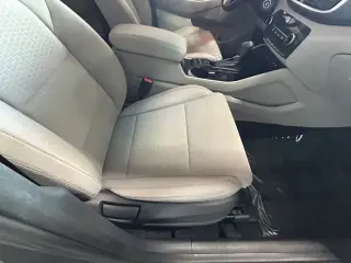 Hyundai TUCSON 2021 SE 4dr SUV