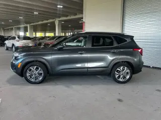 Kia Seltos 2024 S 4dr SUV
