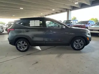 Kia Seltos 2024 S 4dr SUV
