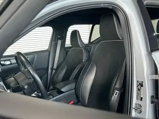 Volvo XC40 2021 AWD T5 R-Design 4dr SUV